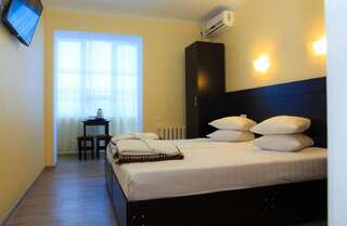 Гостиница Каравелла Анапа Улучшенный двухместный номер с 1 кроватью или 2 отдельными кроватями-3